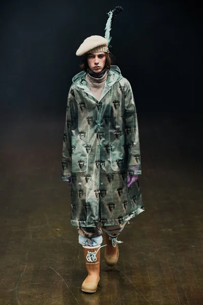 Look 40